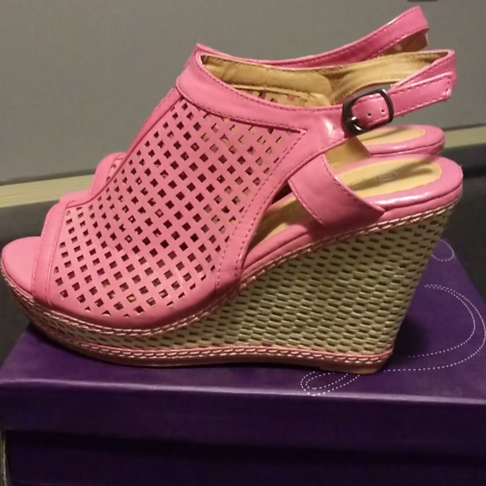 Wedge Sandals - Picture 2 of 2